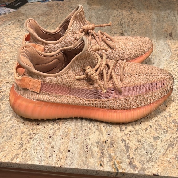 Yeezy Boost V2 Clay Mens shoes main image 5